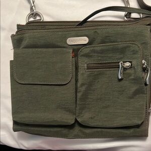 NWT Baggallini Modern Everywhere Slim Crossbody with Wristlet bag